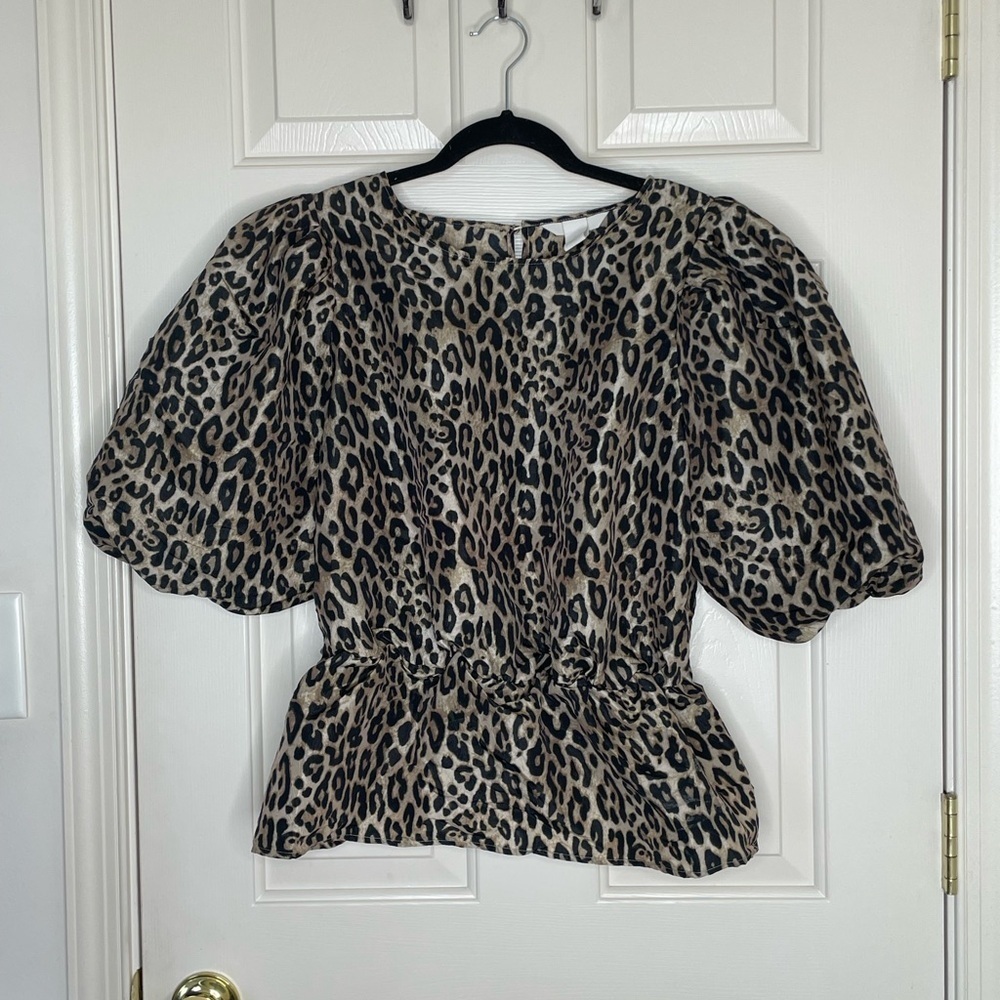 H&M Leopard Print Puff Sleeve Peplum Blouse – Bold Animal Print Top Size L